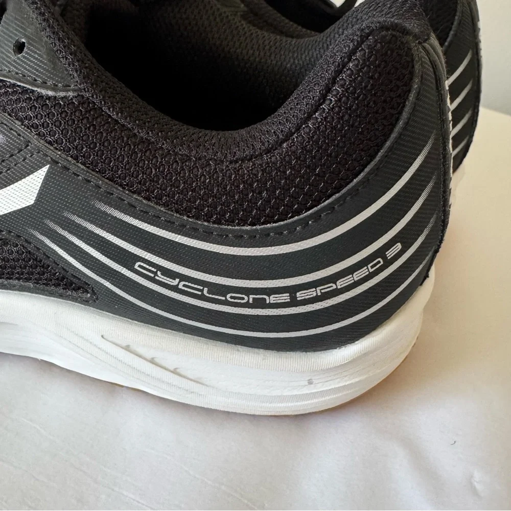 MIZUNO Size 8.5 Women’s CYCLONE SPEED 3 Volleyball Shoes Sneakers